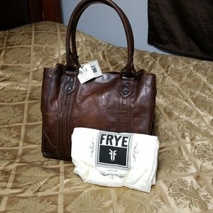 Frye Melissa tote Apu